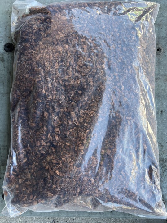 【宅配不可】業務用　ココヤシチップ、ハスクチップ　３０Ｌ　